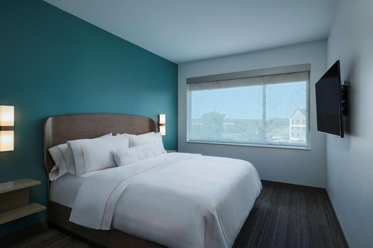 Element Waco Hotel Екстериор снимка
