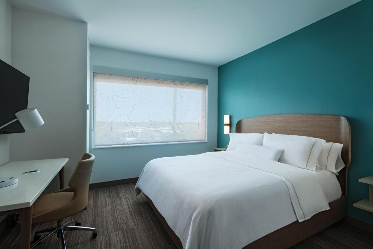 Element Waco Hotel Екстериор снимка