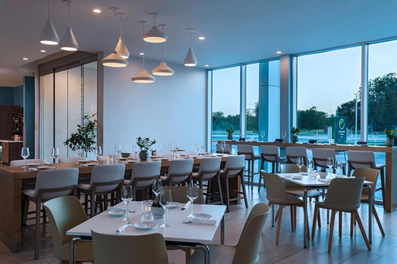 Element Waco Hotel Екстериор снимка