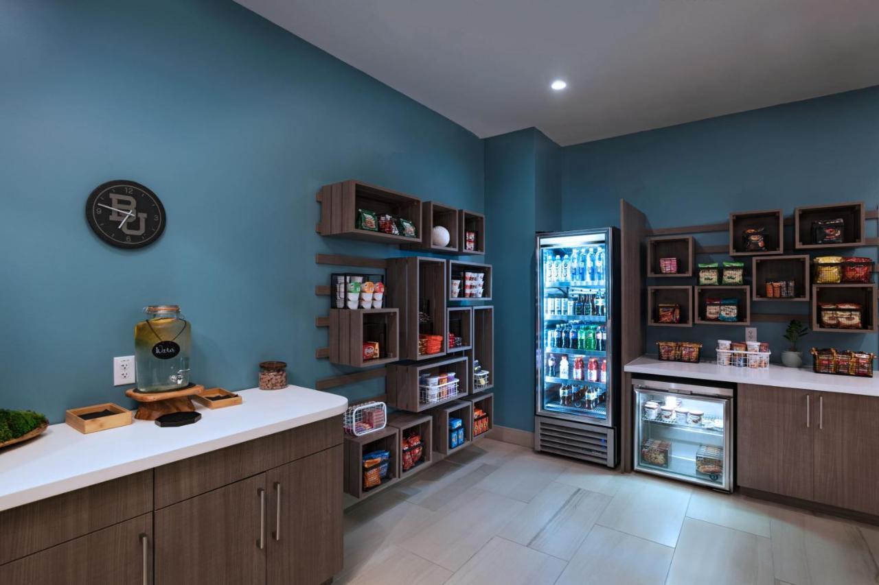 Element Waco Hotel Екстериор снимка